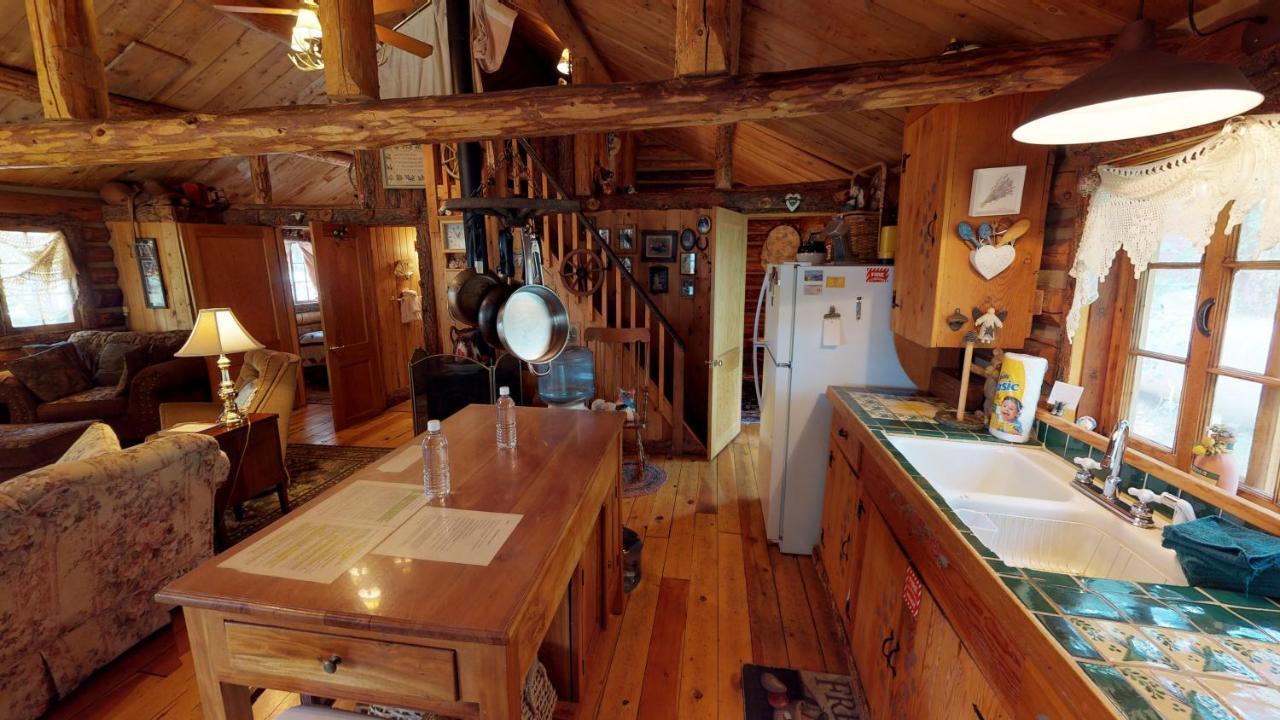 Cabin By The Creek With High Speed Wifi Red River Zewnętrze zdjęcie