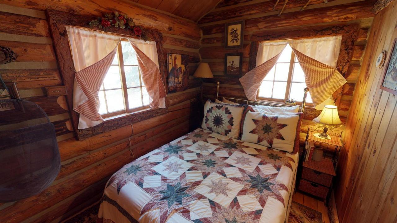 Cabin By The Creek With High Speed Wifi Red River Zewnętrze zdjęcie