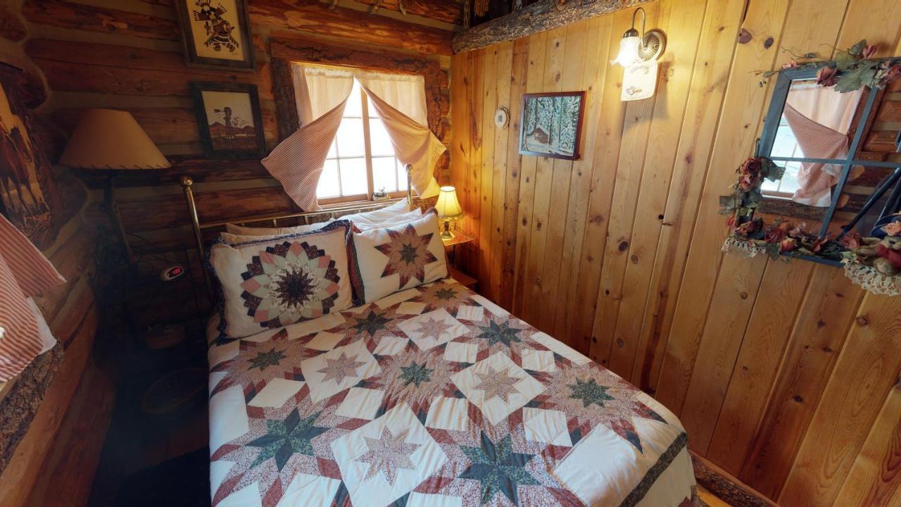Cabin By The Creek With High Speed Wifi Red River Zewnętrze zdjęcie