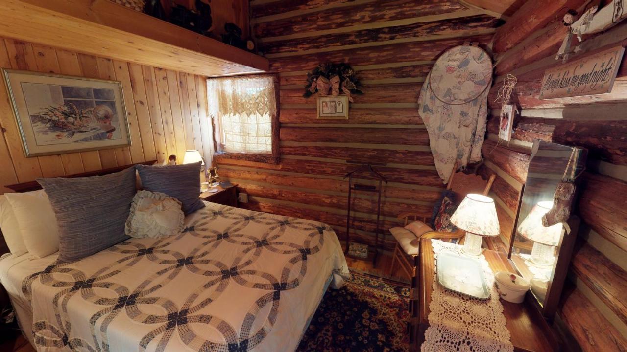 Cabin By The Creek With High Speed Wifi Red River Zewnętrze zdjęcie